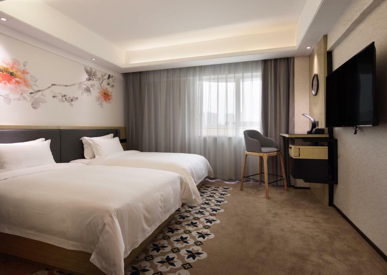 Paco Hotel Guangzhou Jiangtai Road Metro Branch מראה חיצוני תמונה