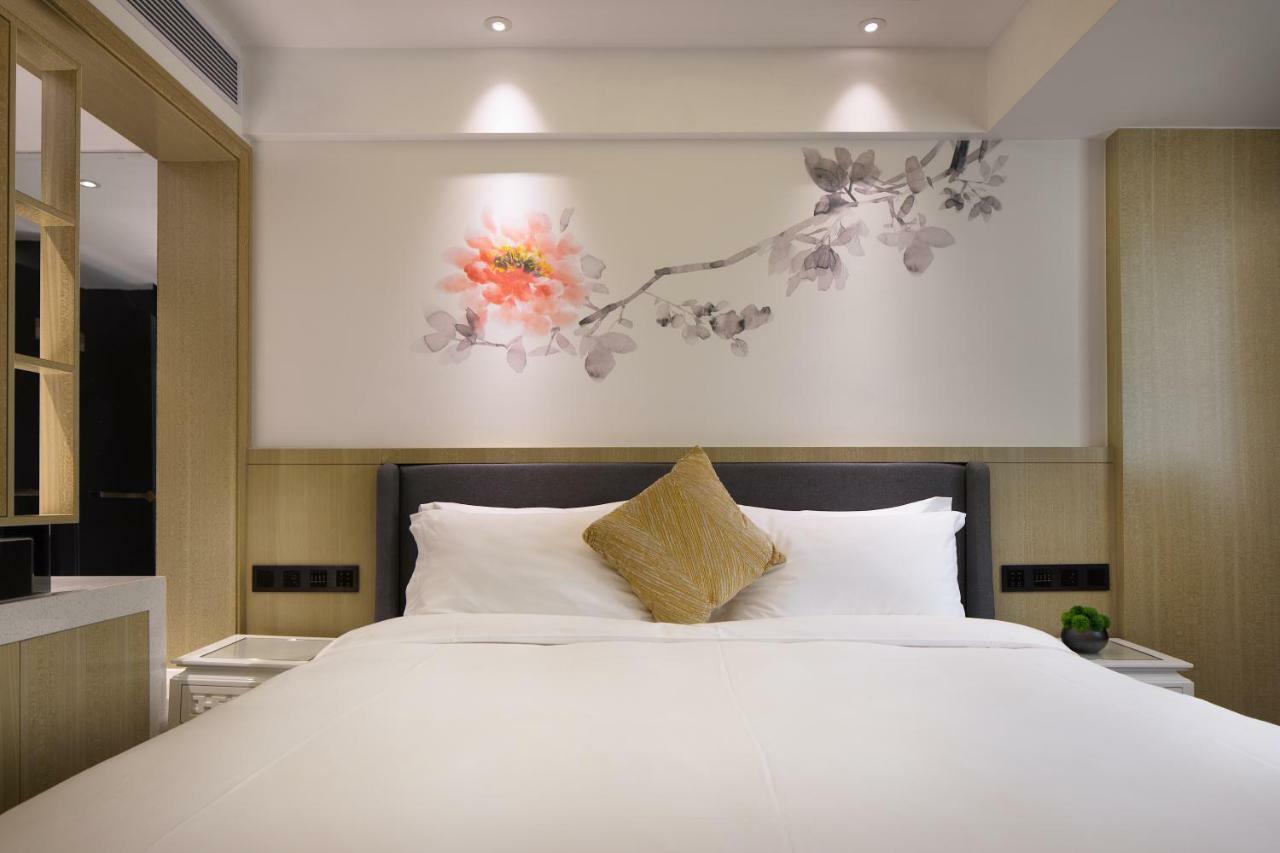 Paco Hotel Guangzhou Jiangtai Road Metro Branch מראה חיצוני תמונה