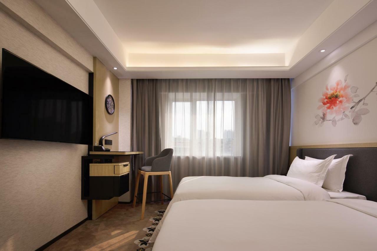 Paco Hotel Guangzhou Jiangtai Road Metro Branch מראה חיצוני תמונה